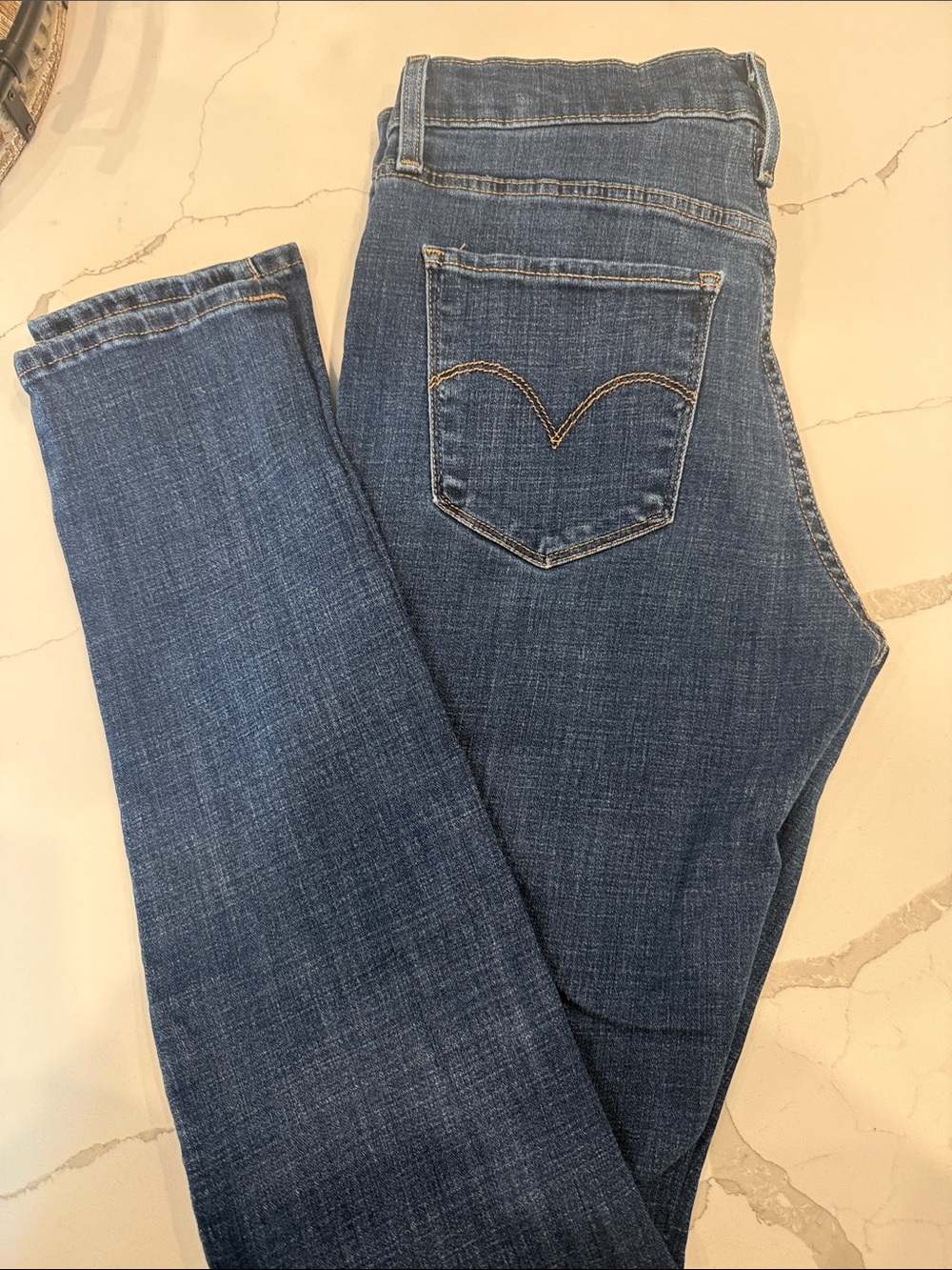 Levi's Women's Skinny Jeans in Medium Blue Wash